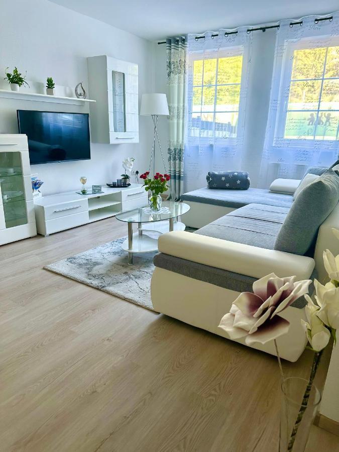 טראבן-טרארבאך Ferienwohnung Jasmin מראה חיצוני תמונה